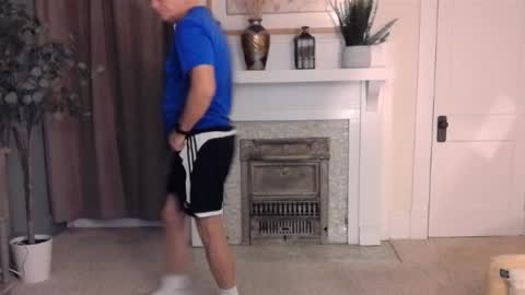 Miles online show from December 5, 9:06 am