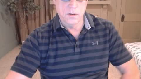 Miles online show from January 11, 11:23 am