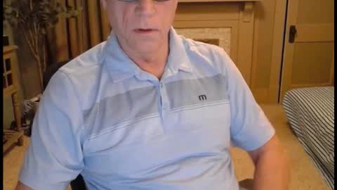 Miles online show from December 14, 11:04 am