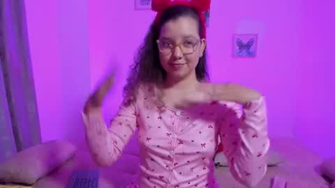 BUNNY BELLA online show from August 2, 3:27 am