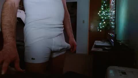 bwall1425 online show from December 31, 12:43 am