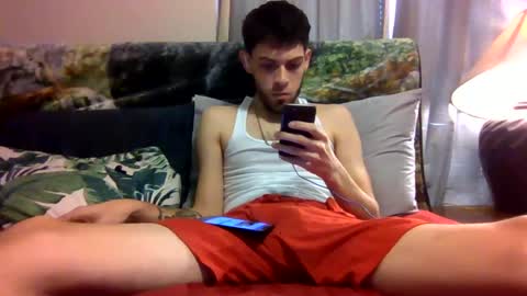 Snapshot of bwcthrillz chatting on December 3, 9:34 pm bwcthrillz online show from December 3, 9:34 pm