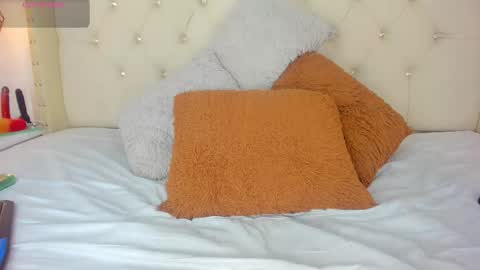 bycandy_ online show from February 12, 1:06 pm