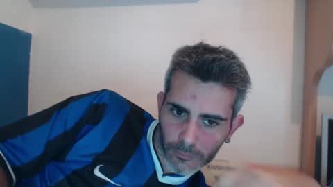 Collin Farrel online show from December 8, 3:45 pm