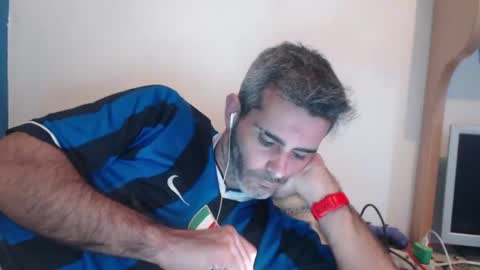 Collin Farrel online show from December 9, 7:39 am