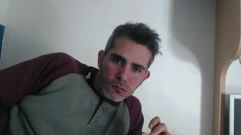 Collin Farrel online show from December 31, 12:15 pm