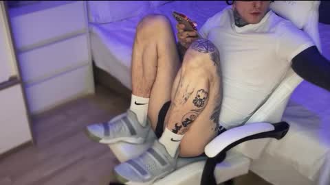 c10h15on online show from January 6, 2:43 pm