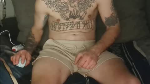 1DontR3member online show from February 2, 8:35 am