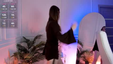 Polly online show from April 21, 9:06 pm