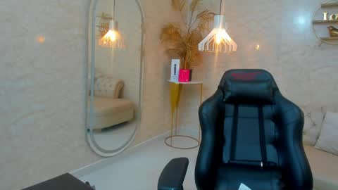 Camii Sweet  online show from May 28, 9:01 pm