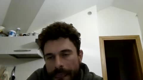 Snapshot of cabrobas22 chatting on February 17, 6:25 pm Bass23 online show from February 17, 6:25 pm