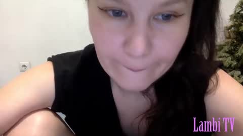 Snapshot of caffeinated_lamb chatting on December 28, 7:22 pm Lamb online show from December 28, 7:22 pm