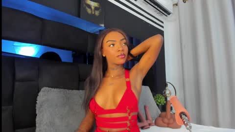 Cahitlin  online show from December 2, 8:44 pm