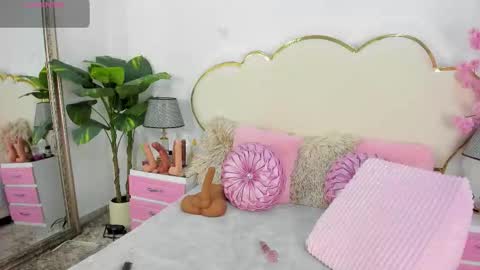 Cahitlin  online show from March 3, 5:46 am