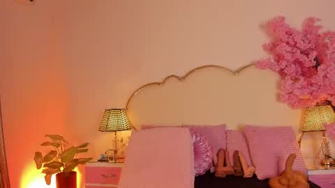 Cahitlin  online show from June 25, 5:23 am