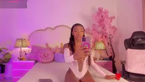 Cahitlin  online show from July 3, 6:53 am