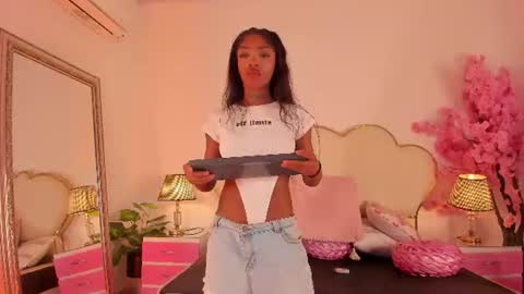 Cahitlin  online show from July 26, 5:15 am