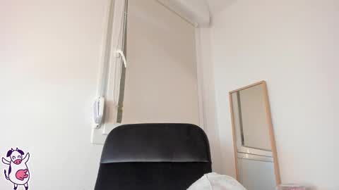 Cailyn Andrea  online show from March 17, 6:50 am