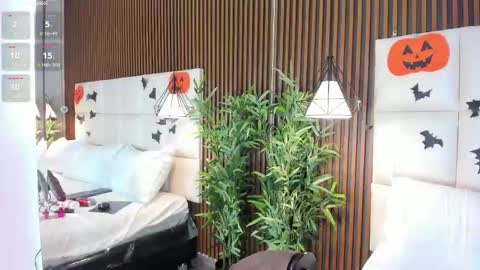 CailynBrown online show from October 30, 4:47 am