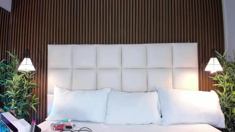 CailynBrown online show from November 8, 4:45 am