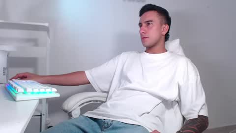 caishenx online show from April 4, 8:28 pm