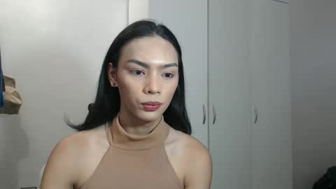 caitessa_bellemoir online show from December 15, 8:07 am