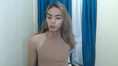 caitessa_bellemoir online show from April 19, 4:17 pm