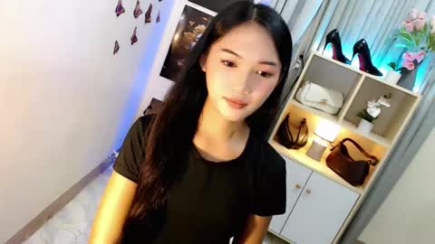 caitlin online show from October 25, 12:02 pm