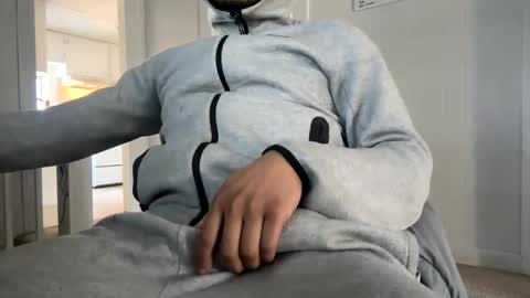 Snapshot of cakezoverfakez chatting on March 11, 12:50 pm longjohns online show from March 11, 12:50 pm