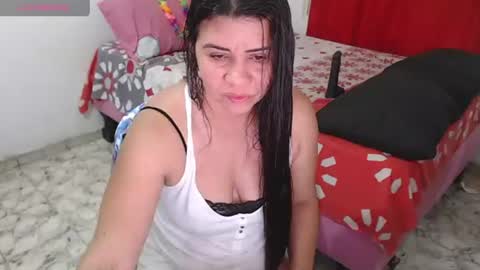 caliente_in_passion online show from June 20, 4:04 am