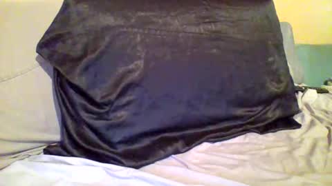 Snapshot of caligirl310r chatting on February 23, 3:29 pm Caligurl Queen Head Fluffer In Charge Goddess of Cocktease Mistress of Holes online show from February 23, 3:29 pm