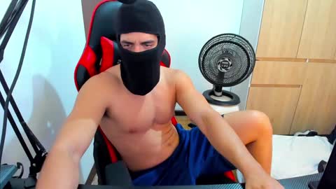 calihotcaliente27 online show from December 7, 7:32 pm