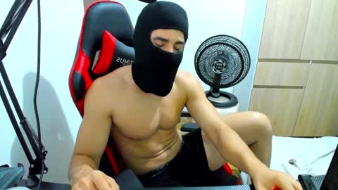 calihotcaliente27 online show from December 8, 6:33 am