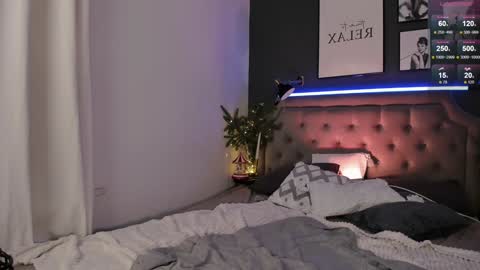 Call me Leo online show from December 28, 11:19 am