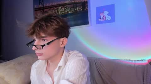 Call me Leo online show from February 3, 9:29 pm
