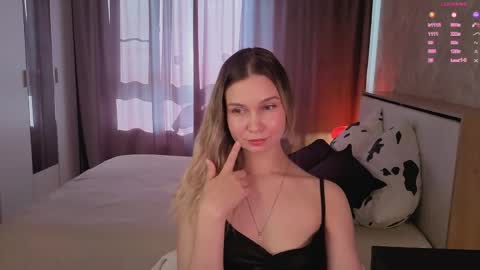Snapshot of call__me_mommy_ chatting on June 5, 2:45 pm Nancy Please thumbs up me online show from June 5, 2:45 pm
