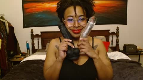 Snapshot of call_me_hedone chatting on February 13, 6:38 pm Hedone online show from February 13, 6:38 pm