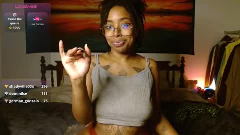 Snapshot of call_me_hedone chatting on December 3, 9:35 pm Hedone online show from December 3, 9:35 pm