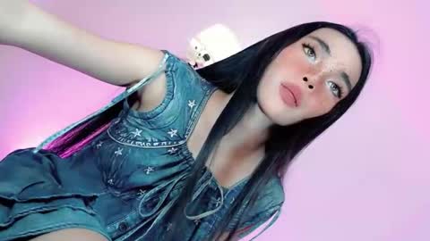 call_me_nina online show from May 5, 1:52 pm