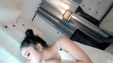 call_me_nina online show from May 25, 2:17 am