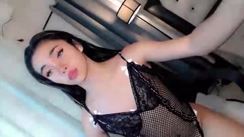 call_me_nina online show from June 3, 1:30 am