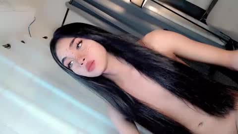 call_me_nina online show from June 7, 3:10 am
