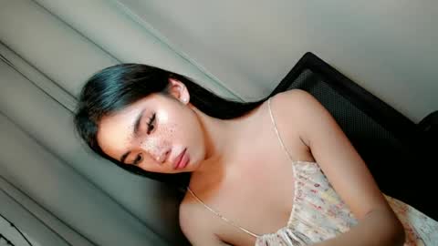 call_me_nina online show from June 22, 11:40 am