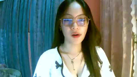 Freya online show from October 19, 5:30 am