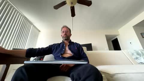 Snapshot of callesalada2 chatting on May 1, 7:29 pm Whitest Boy Alive online show from May 1, 7:29 pm