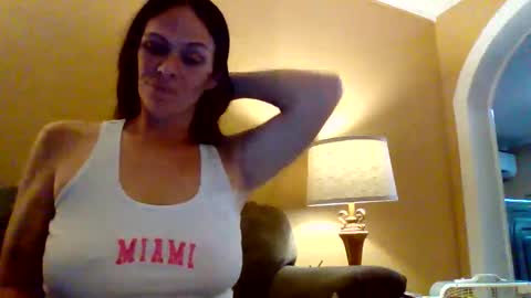 Calli online show from April 9, 2:33 am