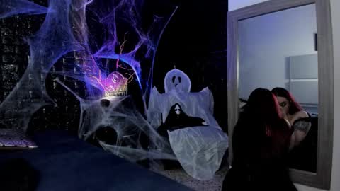 calliope_dark online show from October 31, 3:24 pm