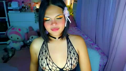 Snapshot of callme_mia chatting on March 7, 6:21 am Mia online show from March 7, 6:21 am