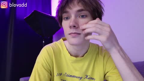 Snapshot of callmenineoneseven chatting on February 1, 12:51 am Nick online show from February 1, 12:51 am