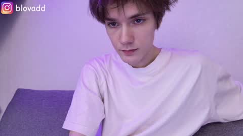 Snapshot of callmenineoneseven chatting on February 4, 9:07 am Nick online show from February 4, 9:07 am